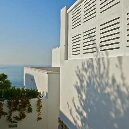 Casa Geniol Luxury Villa