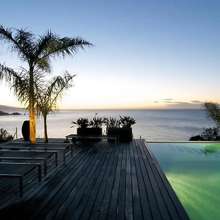 Casa Geniol Luxury Villa