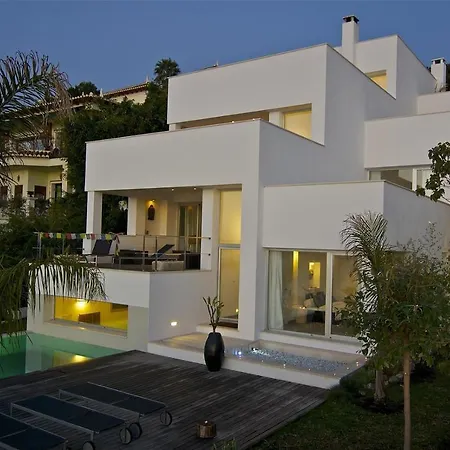 Casa Geniol Luxury Villa