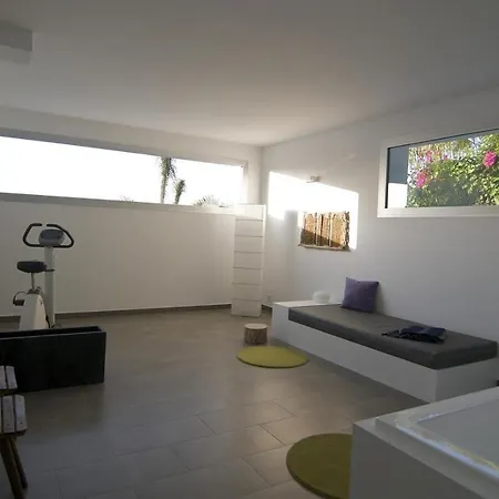 Casa Geniol Luxury Villa *